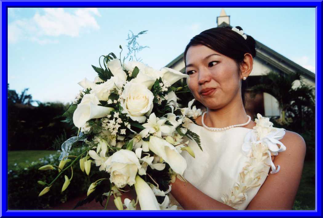 Hitomi & Bouquet